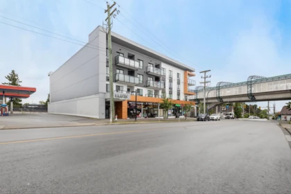 208 6968 Royal Oak Avenue, Burnaby, BC, Burnaby — Apartment/Condo for sale