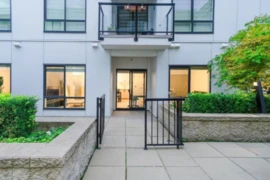 208 6968 Royal Oak Avenue, Burnaby, BC