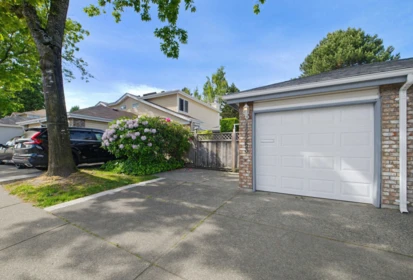 Front Yard Photo of 12263 92 Avenue, Surrey, BC