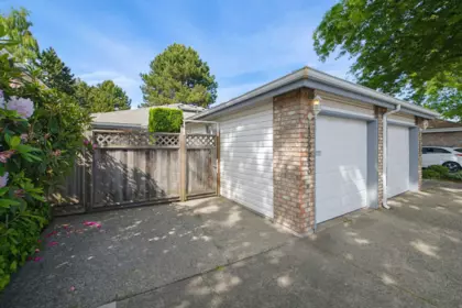Garden / Landscaping Photo of 12263 92 Avenue, Surrey, BC
