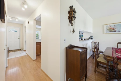 Hallway Photo of 12263 92 Avenue, Surrey, BC