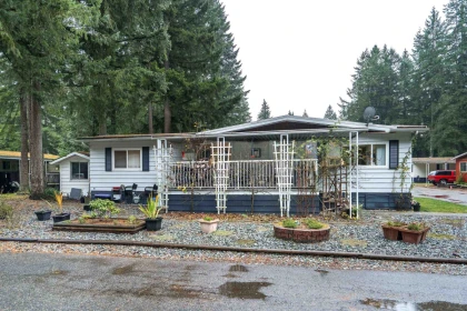 Hot Tub / Spa Photo of 91 20071 24 Avenue, Langley, BC