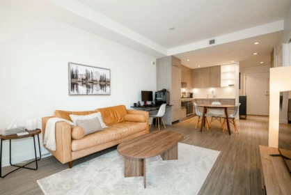 214 707 E 3rd Street, North Vancouver, BC, North Vancouver — Apartment/Condo for sale