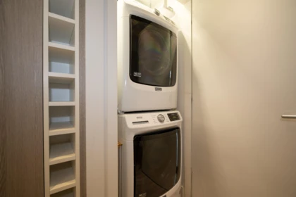 Mudroom Photo of 214 707 E 3rd Street, North Vancouver, BC