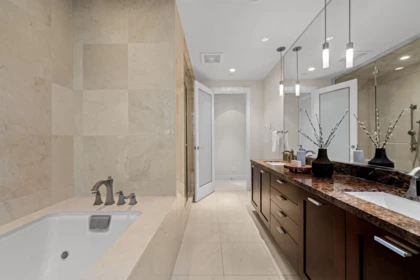 Laundry Room Photo of PH2 1473 Johnston Road, White Rock, BC
