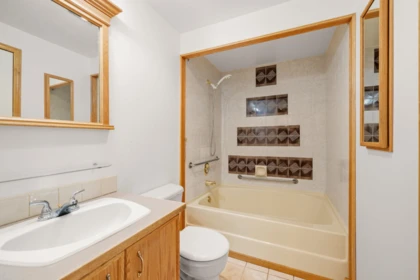 Powder Room Photo of 309 1855 Nelson Street, Vancouver, BC