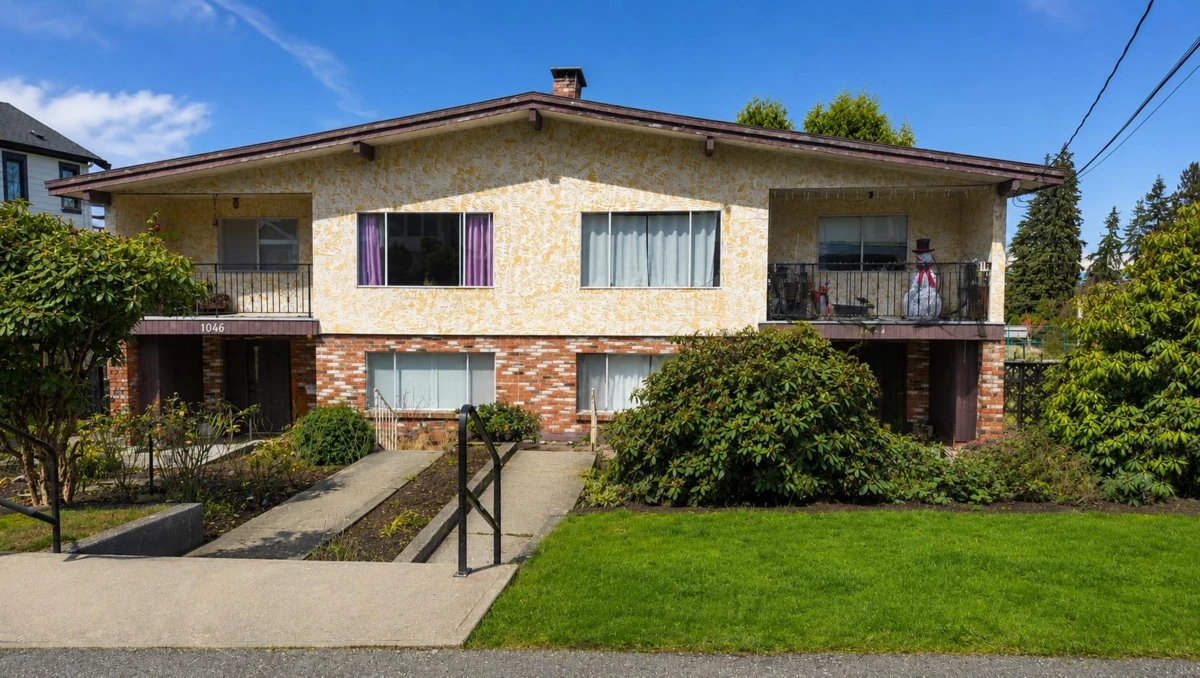 Living Room Photo of 1046 Madore Avenue, Coquitlam, BC