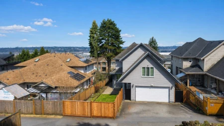 1046 Madore Avenue, Coquitlam, BC, Coquitlam — Duplex for sale