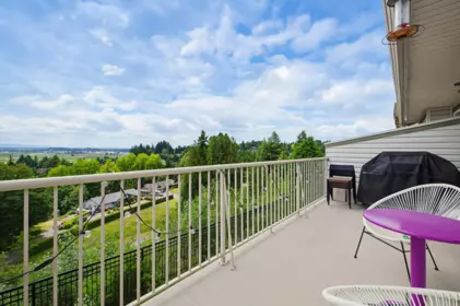 Basement Recreation Room Photo of 72 35287 Old Yale Road, Abbotsford, BC