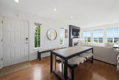 Breakfast Nook Photo of 72 35287 Old Yale Road, Abbotsford, BC