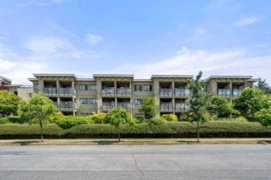 302 140 E 4th Street, North Vancouver, BC
