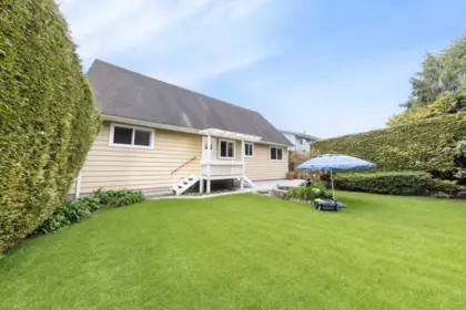 Garden / Landscaping Photo of 4713 46 Avenue, Delta, BC