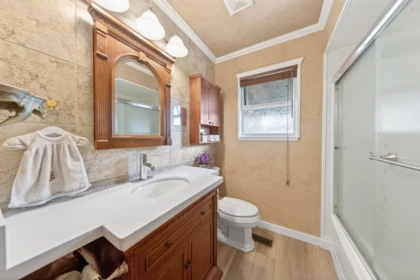 Primary Bathroom Photo of 4713 46 Avenue, Delta, BC