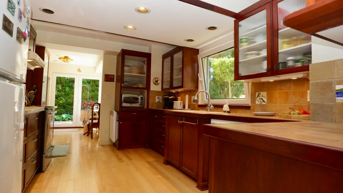Dining Area Photo of 47354 Swallow Crescent, Chilliwack, BC