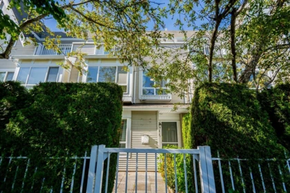 109 6588 Southoaks Crescent, Burnaby, BC, Burnaby — Townhouse for sale