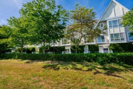 109 6588 Southoaks Crescent, Burnaby, BC