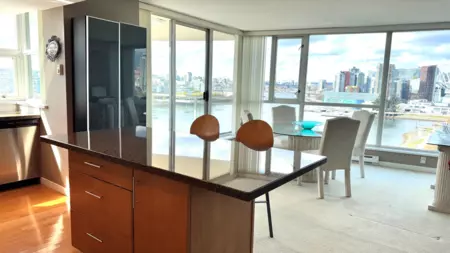 1305 120 Milross Avenue, Vancouver, BC, Vancouver — Apartment/Condo for sale