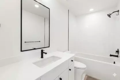 Walk-In Closet Photo of 104 19953 76 Avenue, Langley, BC