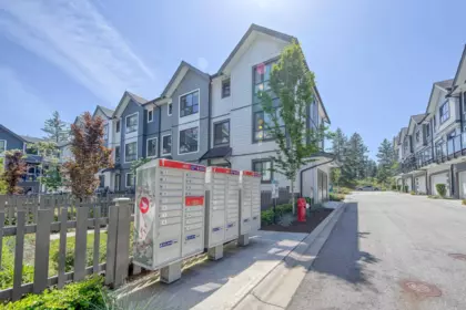 16 16760 25 Avenue, Surrey, BC, Surrey — Townhouse for sale