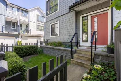 16 16760 25 Avenue, Surrey, BC, Surrey — Townhouse for sale