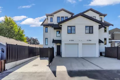 Garden / Landscaping Photo of 4 2316 Cliff Avenue, Burnaby, BC