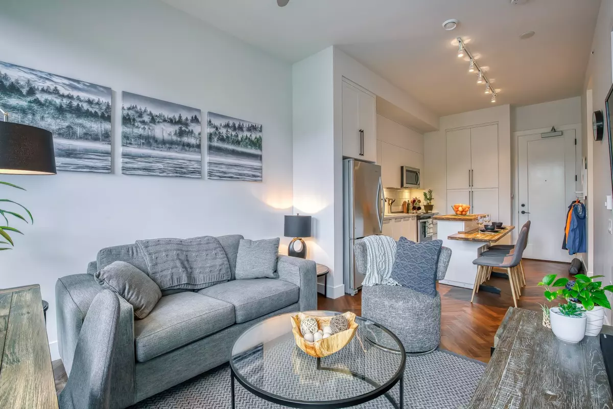 Family Room Photo of 406 14968 101a Avenue, Surrey, BC