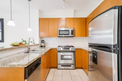 407 14 E Royal Avenue, New Westminster, BC, New Westminster — Apartment/Condo for sale