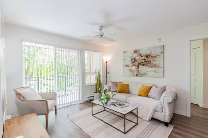 205 9500 Odlin Road, Richmond, BC, Richmond — Apartment/Condo for sale