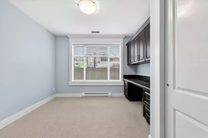 Primary Bedroom Photo of 102 15164 Prospect Avenue, White Rock, BC