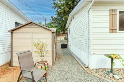 Front Yard Photo of 2 3931 198 Street, Langley, BC