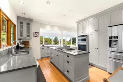 Kitchen Photo of 445 N Oxley Street, West Vancouver, BC