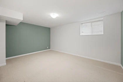 Hot Tub / Spa Photo of 18962 70b Avenue, Surrey, BC