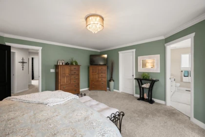 Laundry Room Photo of 18962 70b Avenue, Surrey, BC