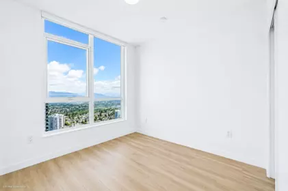 Entry Foyer Photo of 3901 6087 Wilson Avenue, Burnaby, BC