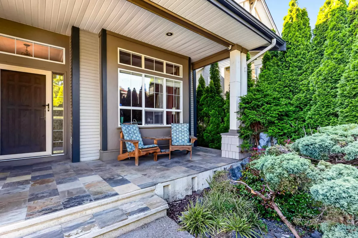 Living Room Photo of 7039 200b Street, Langley, BC