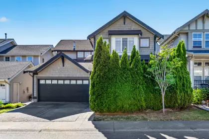 7039 200b Street, Langley, BC, Langley — Single Family Residence for sale
