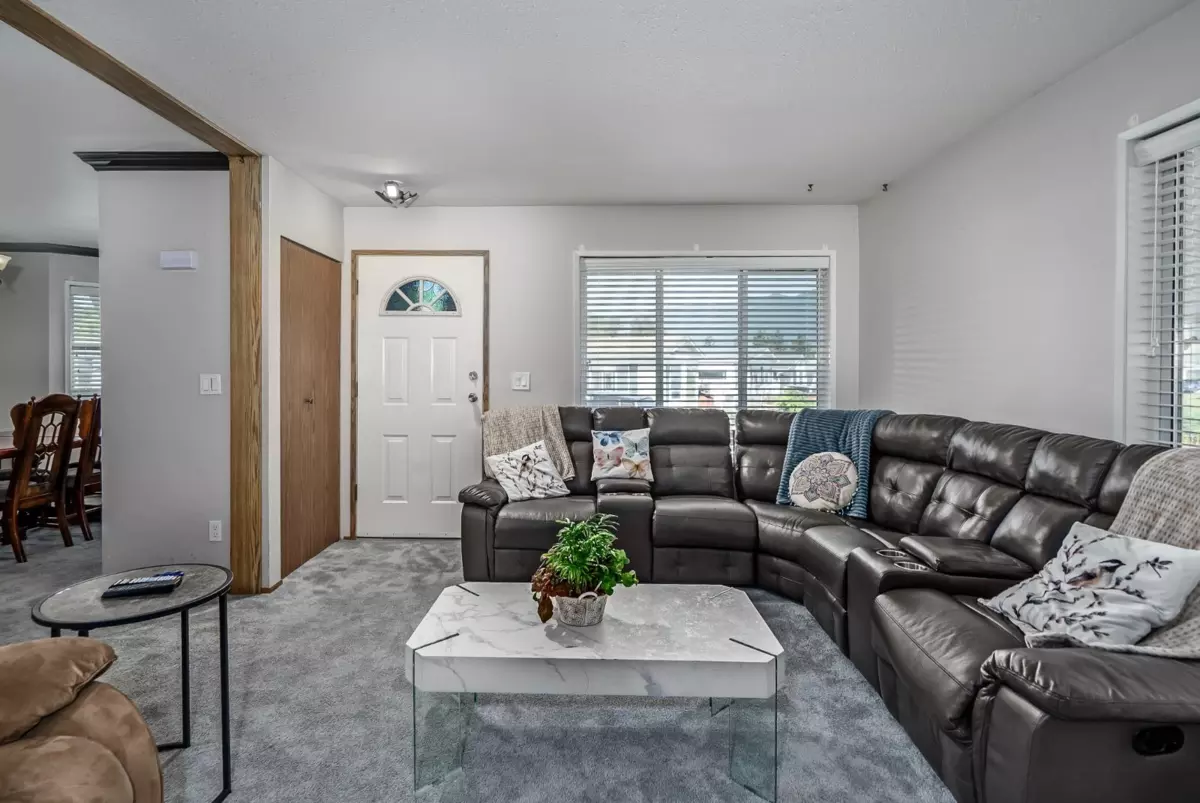 Living Room Photo of 97 9055 Ashwell Road, Chilliwack, BC