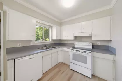 Primary Bedroom Photo of 3561 York Street, Port Coquitlam, BC