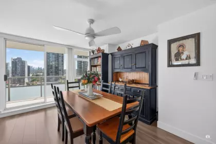 Kitchen Photo of 904 4400 Buchanan Street, Burnaby, BC