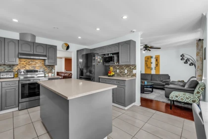 Breakfast Nook Photo of 7922 16 Avenue, Burnaby, BC