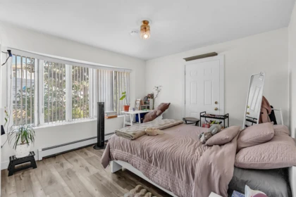 Laundry Room Photo of 7922 16 Avenue, Burnaby, BC