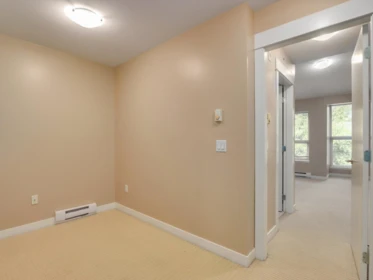 Primary Bedroom Photo of 319 E 15th Street, North Vancouver, BC