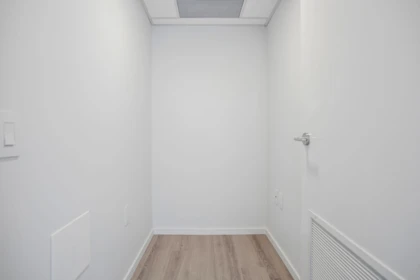 216 2729 Kingsway, Vancouver, BC, Vancouver — Apartment/Condo for sale