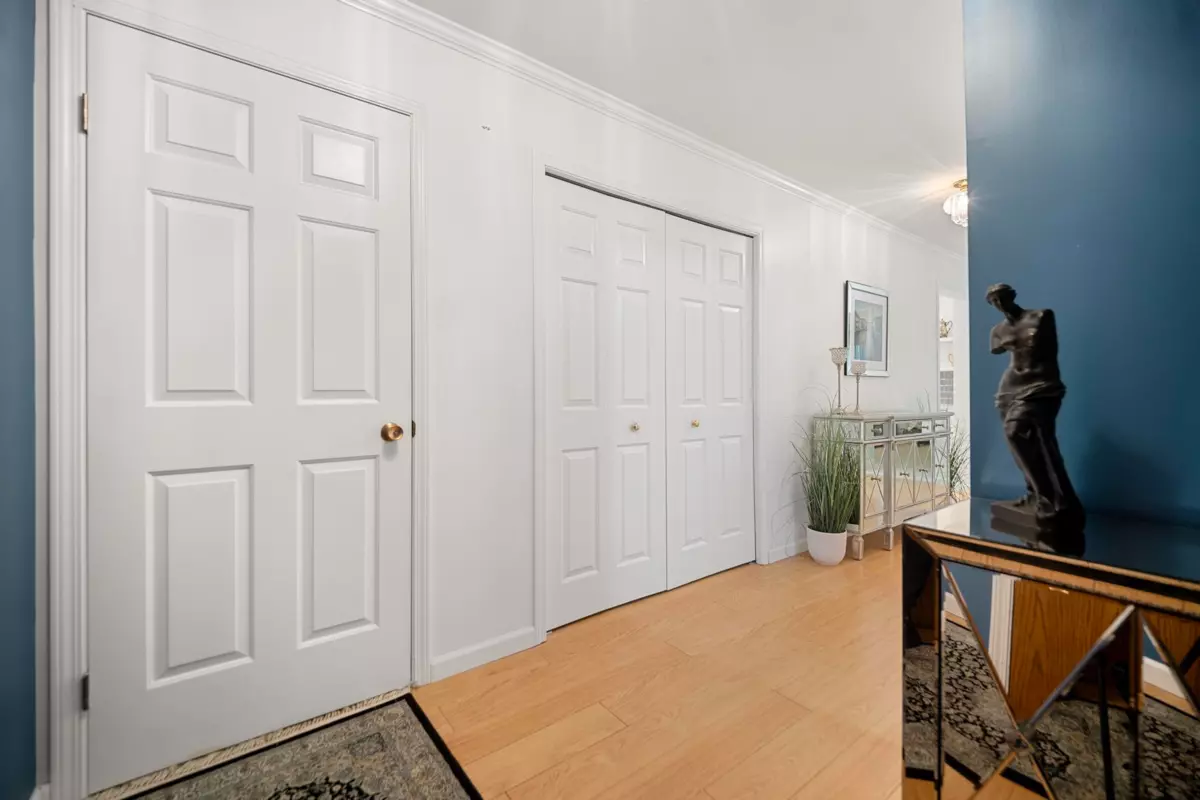 Living Room Photo of 106 15270 17 Avenue, Surrey, BC