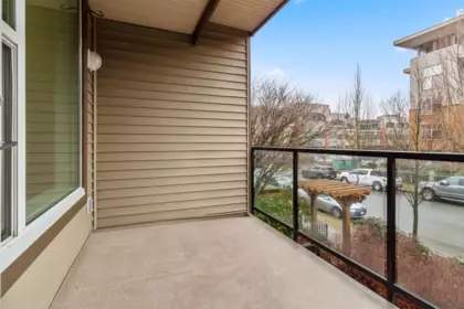 207 33539 Holland Avenue, Abbotsford, BC, Abbotsford — Apartment/Condo for sale