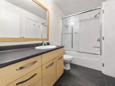 Kitchen Photo of 207 33539 Holland Avenue, Abbotsford, BC