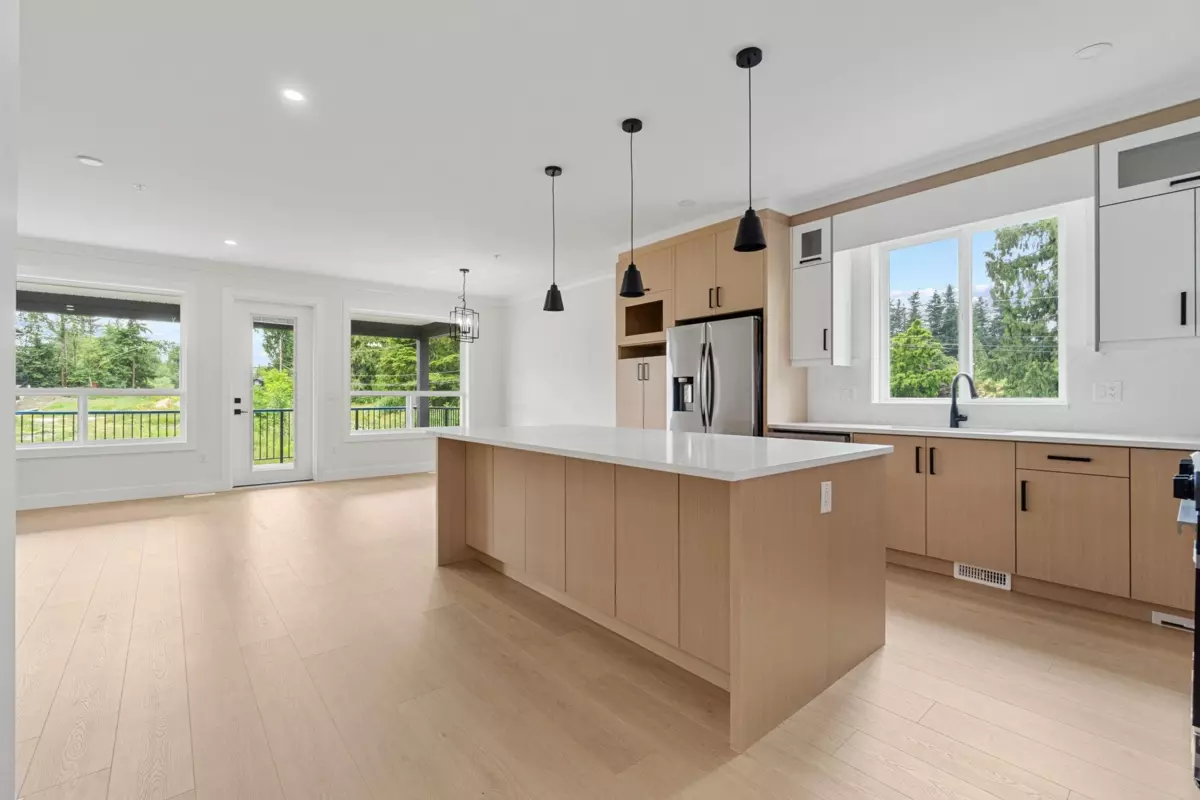 Family Room Photo of 33664 Dewdney Trunk Road, Mission, BC