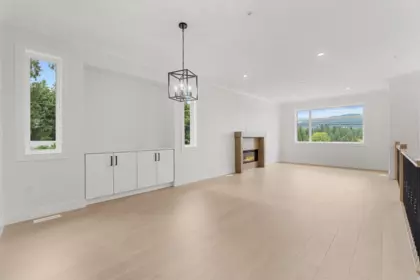 33664 Dewdney Trunk Road, Mission, BC, Mission — Single Family Residence for sale