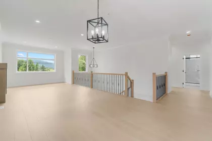Laundry Room Photo of 33664 Dewdney Trunk Road, Mission, BC