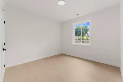 Primary Bedroom Photo of 33664 Dewdney Trunk Road, Mission, BC